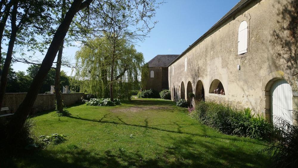 Manoir de Conjon Exterior