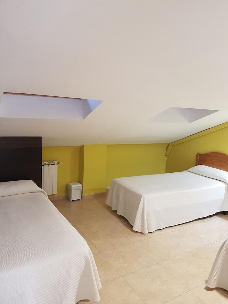 هوتل بوبال غرفة