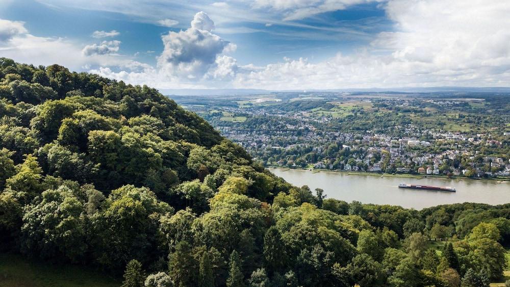 جوفا هوتل كونيجسوينتر/بون تفاصيل الفندق من الخارج