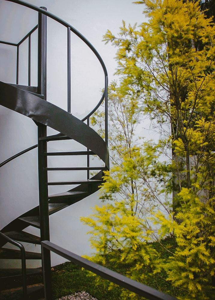 Blackbird Hotel Exterior