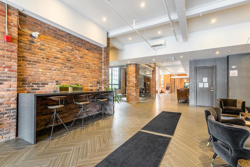 جلوبالستاي دندرن لوفتس فري باركينج الردهة