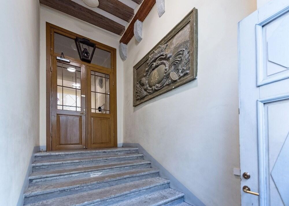 Oldhouse Apartments Interior