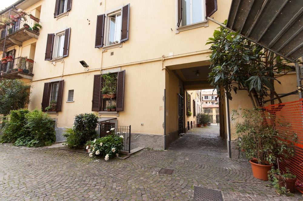 Typical Apartment on River Naviglio / Darsena Exterior