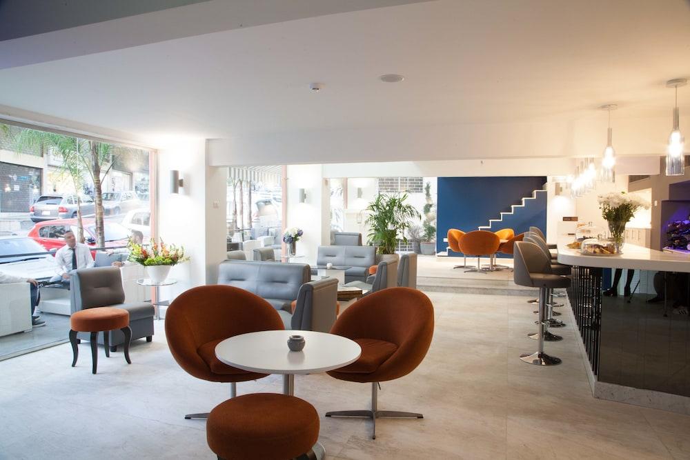 أليف بوتيك هوتل منطقة الانتظار في الردهة