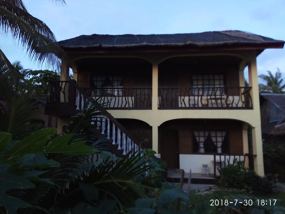 Nipa Hauz Resort Featured Image