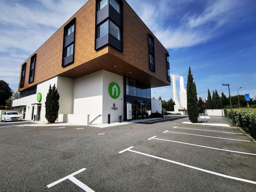 CAMPANILE TOULOUSE SUD BALMA - Cité de l'Espace Exterior