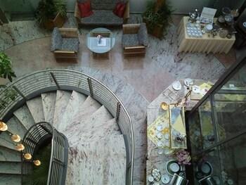 جوبلز هوتيل زوم لوفن الردهة