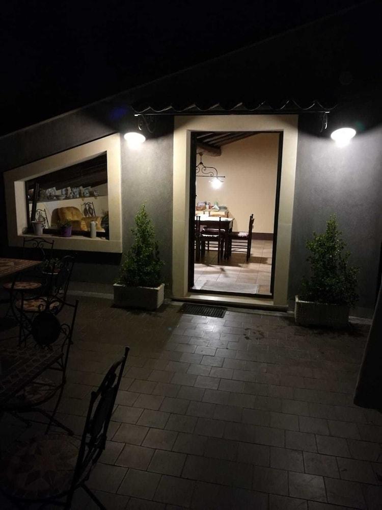 بد آند بريكفاست بالاتسو جامبينو تفاصيل الفندق من الخارج