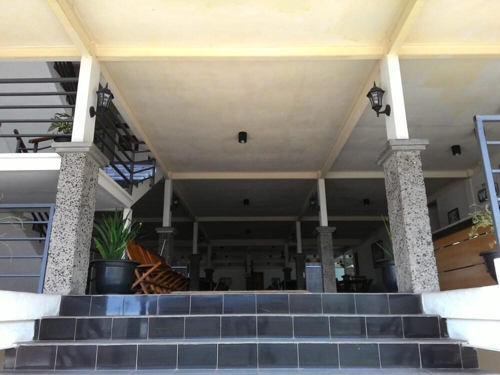Hotel Augusta Lembang Lobby