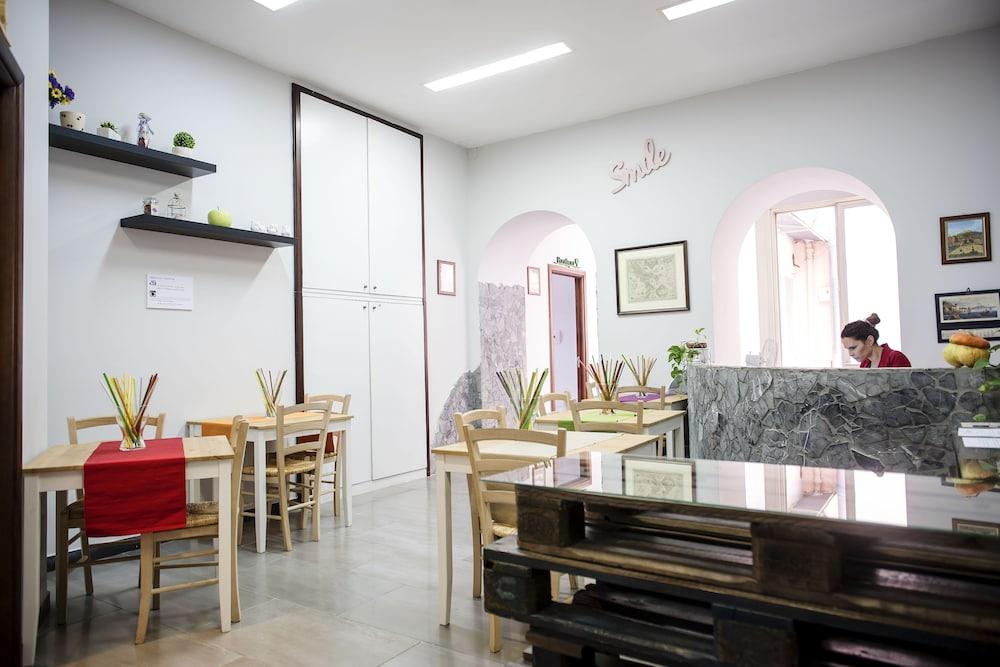 بي آند بي لو 4 ستاجوني دانتز سويتس باي كلابا جروب ديسلوكيتيد هوسبيتاليتي منطقة الاستقبال