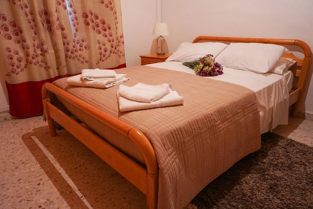 Omodos Village Houses Room