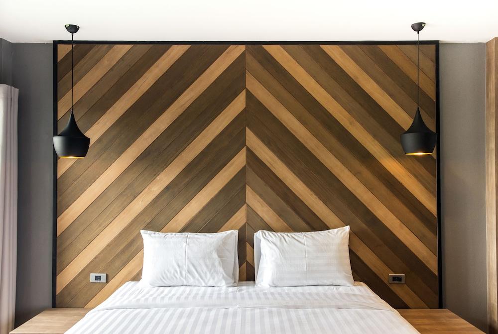 ذا سيركل هوتل