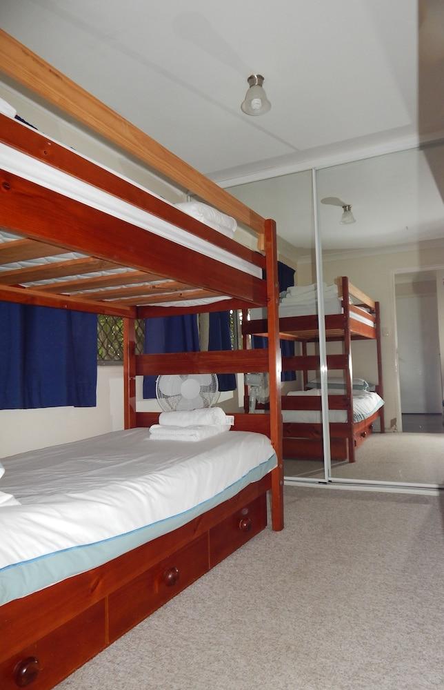 ريلاكسينج هاوس باي ذا باي ويذ صن يير راوند غرفة