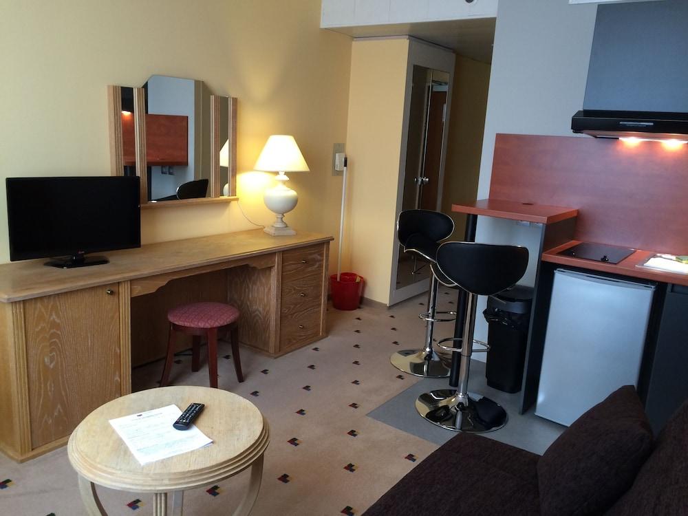 ذا أوريجينال ريزيدينس، كوزي نانسي كوير دو فيل غرفة