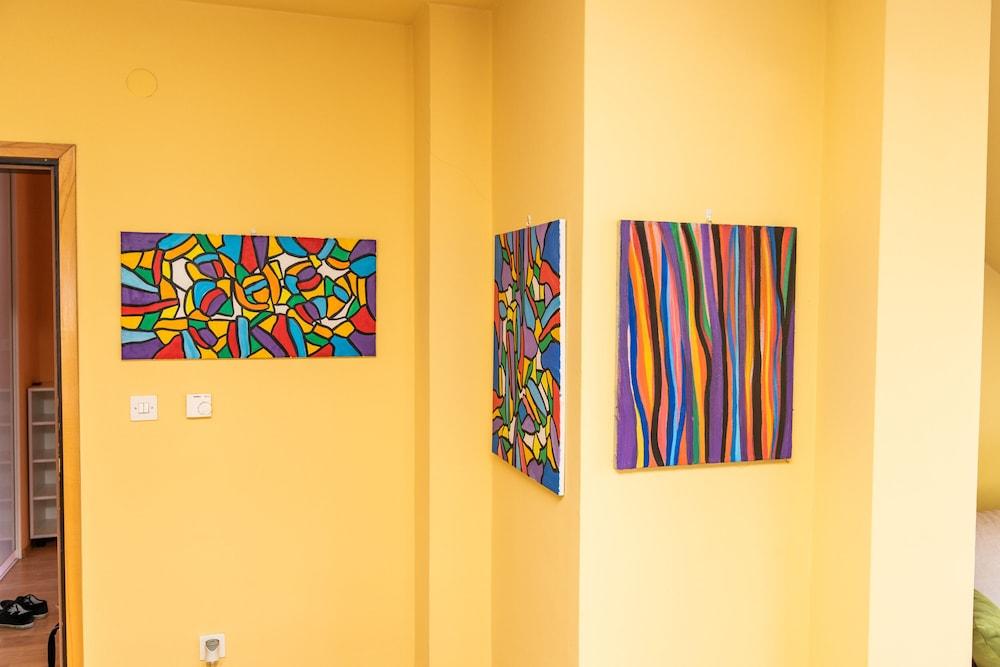 سبيشوس ديزاين لوفت إن بيوتيفول نيبرهود داخلي