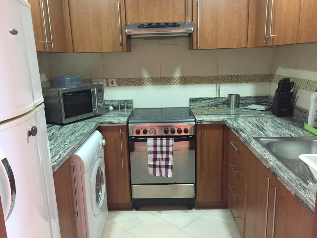  إسباس هوليداى هومز - إس إيه بي إيه 2 جميرا ليك تاورز أخرى