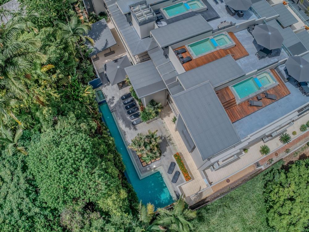 Coconut Grove Property Grounds