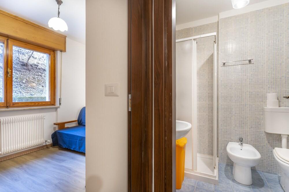 Modern APT in Tarvisio - 2 steps from the cycle route Bathroom