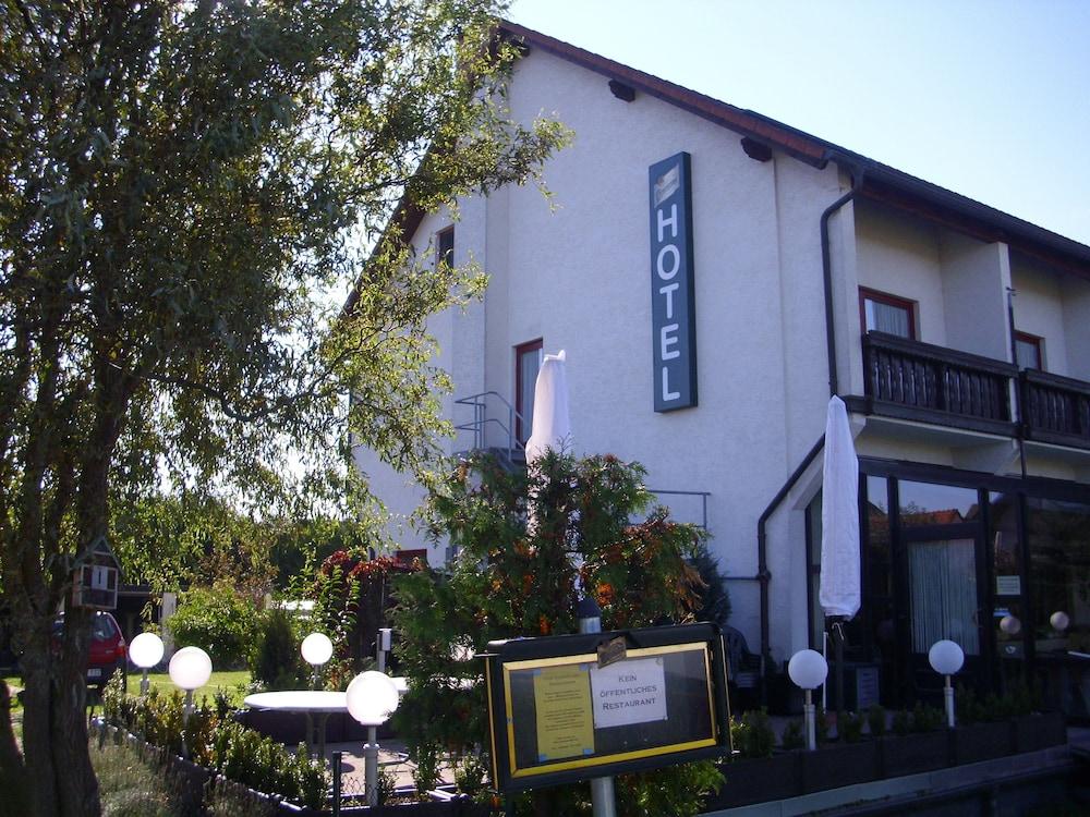 هوتل فالدشلوسين