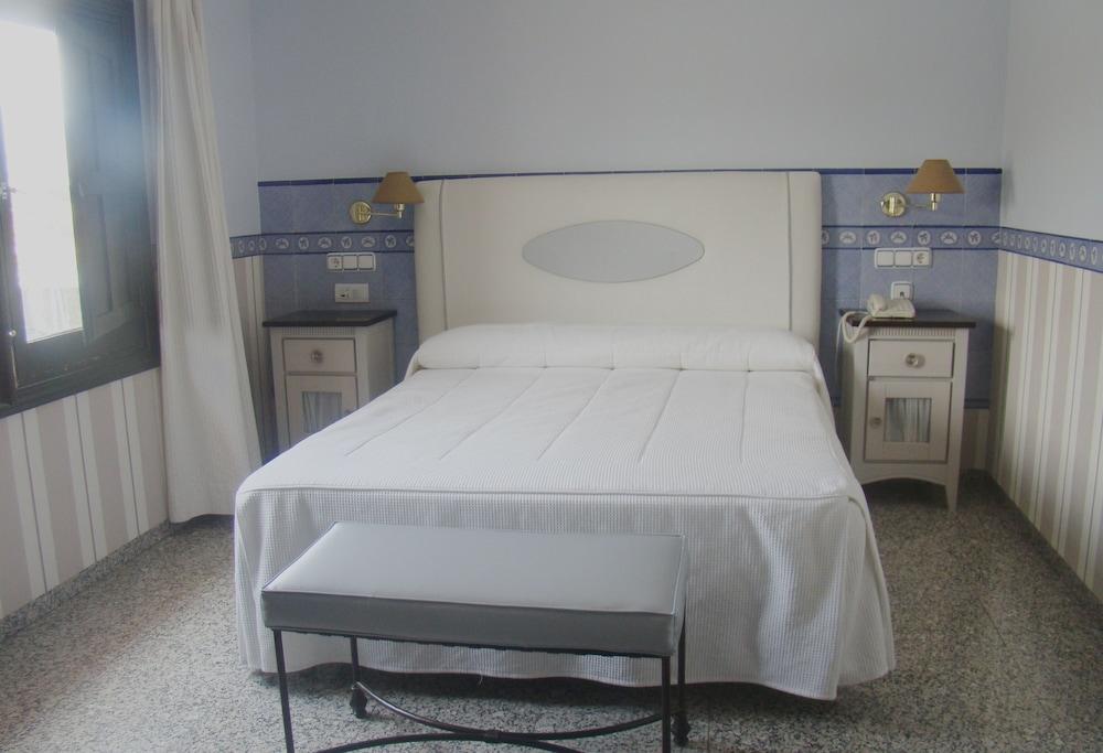 هوتل بوبديل غرفة