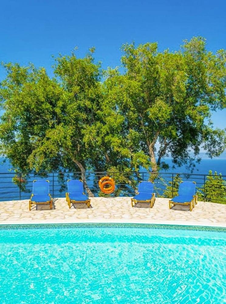 Villa Nefeli Large Private Pool Walk to Beach Sea Views A C Wifi Car Not Required - 2295 Room