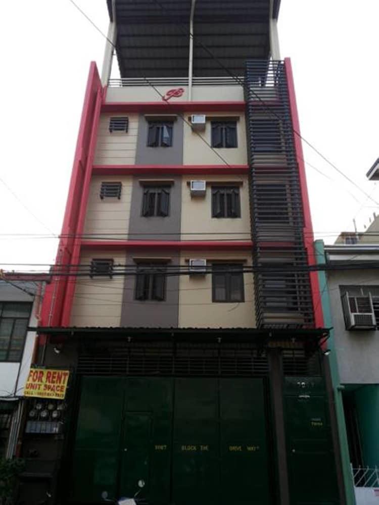 Budget Studio Unit in Makati Exterior