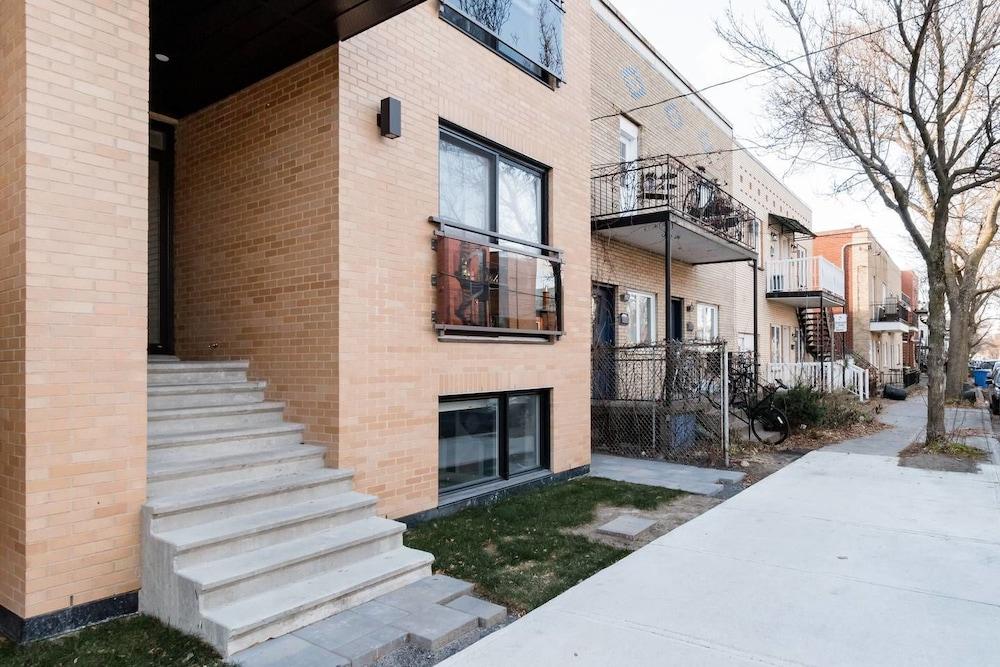 ديسكفر ليتل إيتالي فروم إيه برايت أبارتمنت تفاصيل الفندق من الخارج