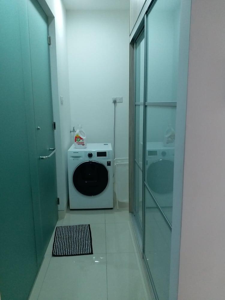 Dashing 1BR Next To Surian MRT 31 Interior
