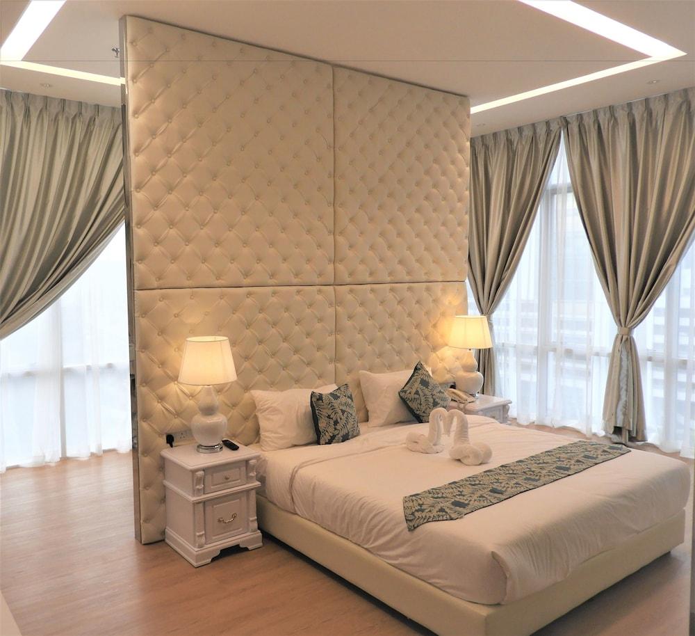 Top Holiday Hotel Mines Seri Kembangan