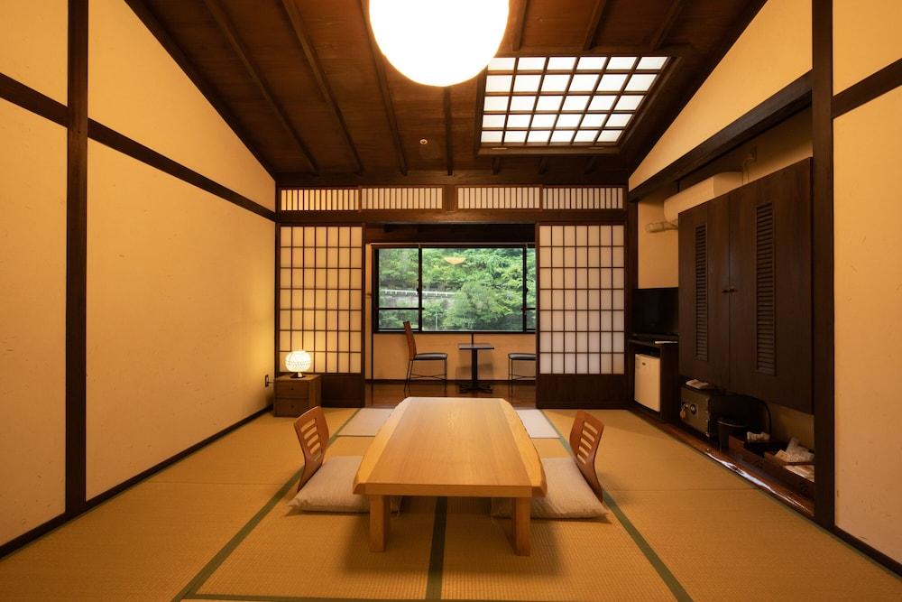 Nakatsukeikoku Yunomori Room