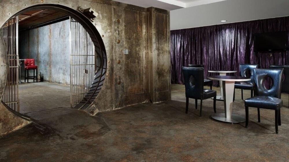 بلو بيرد سويتس نير أوتو زون بارك منطقة الجلوس في الردهة