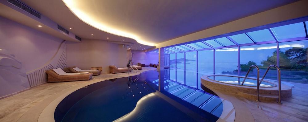 هوتل بيلفيو دوبروفنيك حمام سباحة مغطى