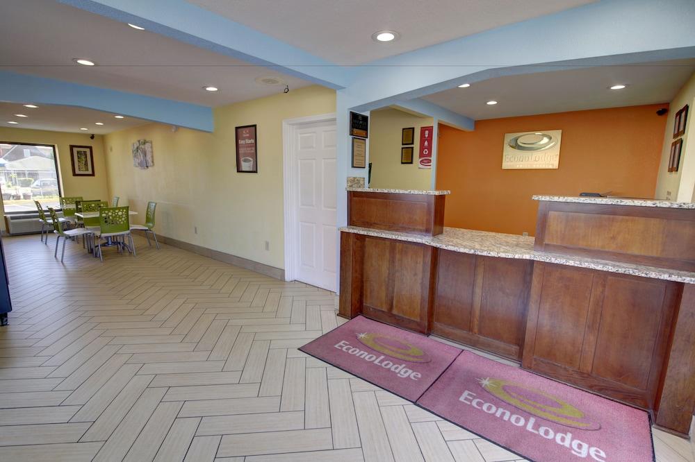 إكونو لودج آت ميليتاري سيركل منطقة الاستقبال