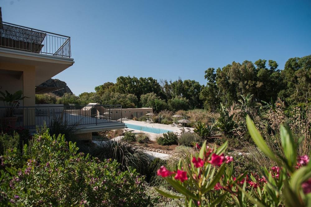 لونا مينويكا سويتس آند أبارتمنتس أخرى