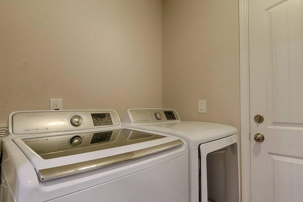 3بد يمت ا انفيسلاكشري تاون هومسنترال لوكاشيوناك داخلي