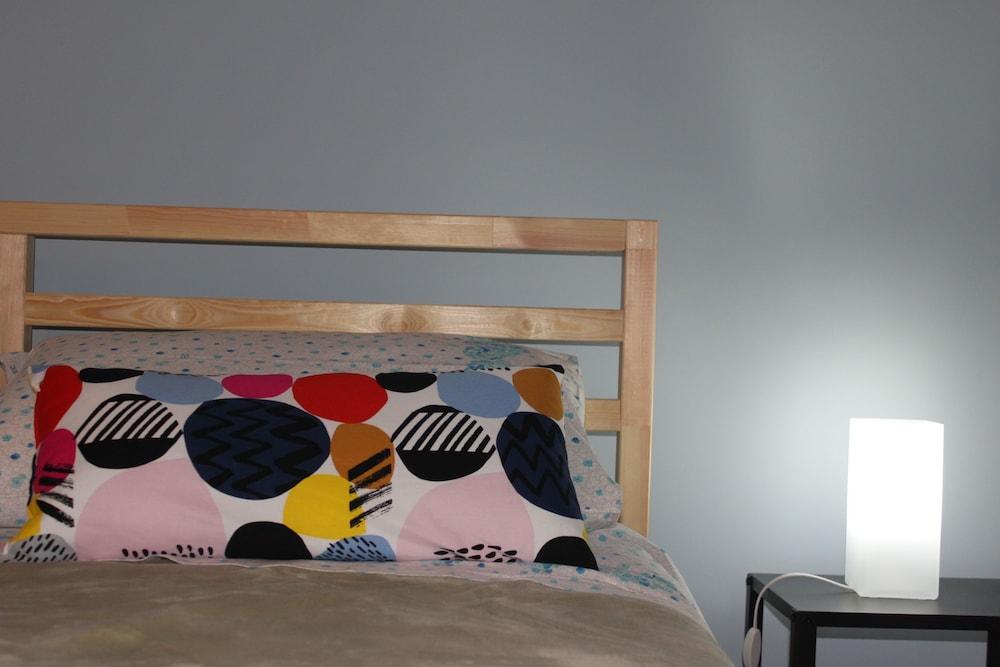 بد آند بريكفاست جيوف آند نيتونو الصورة الأساسية