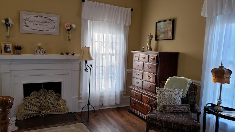 سيلي تشيكنز لودج  بد آند بريكفاست غرفة