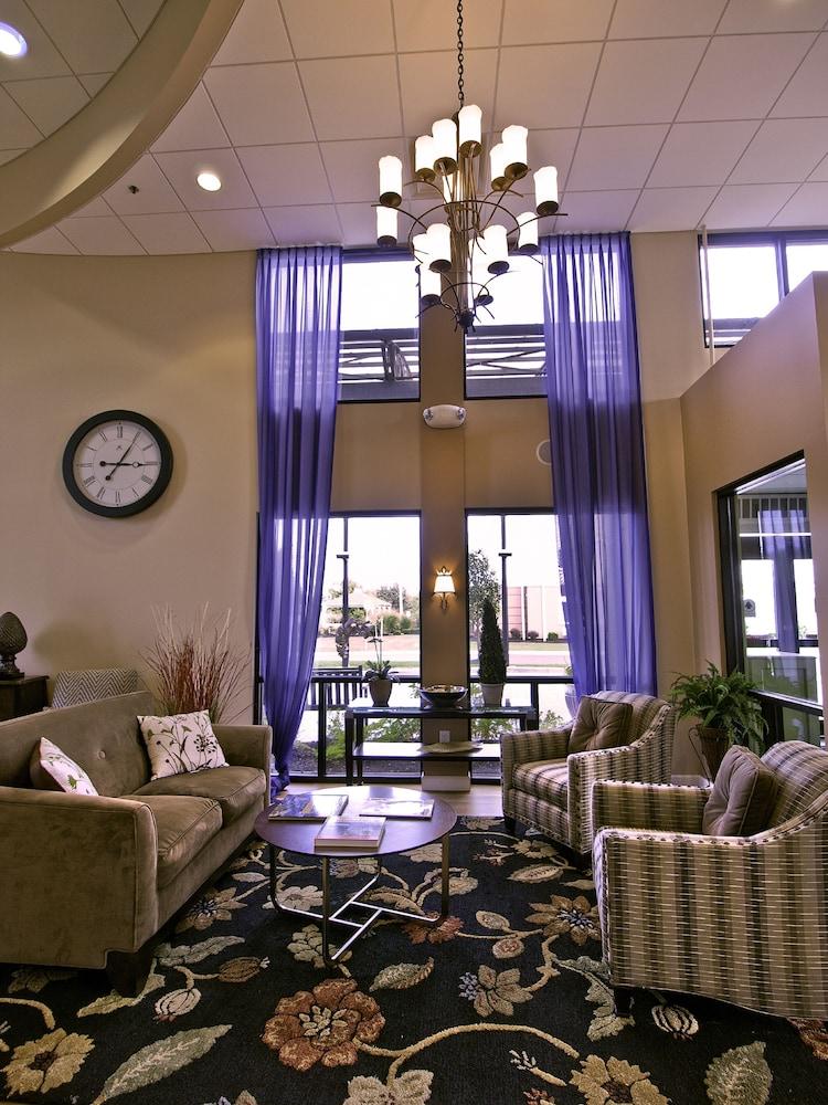DoubleTree by Hilton Hotel Buffalo - Amherst Lobby