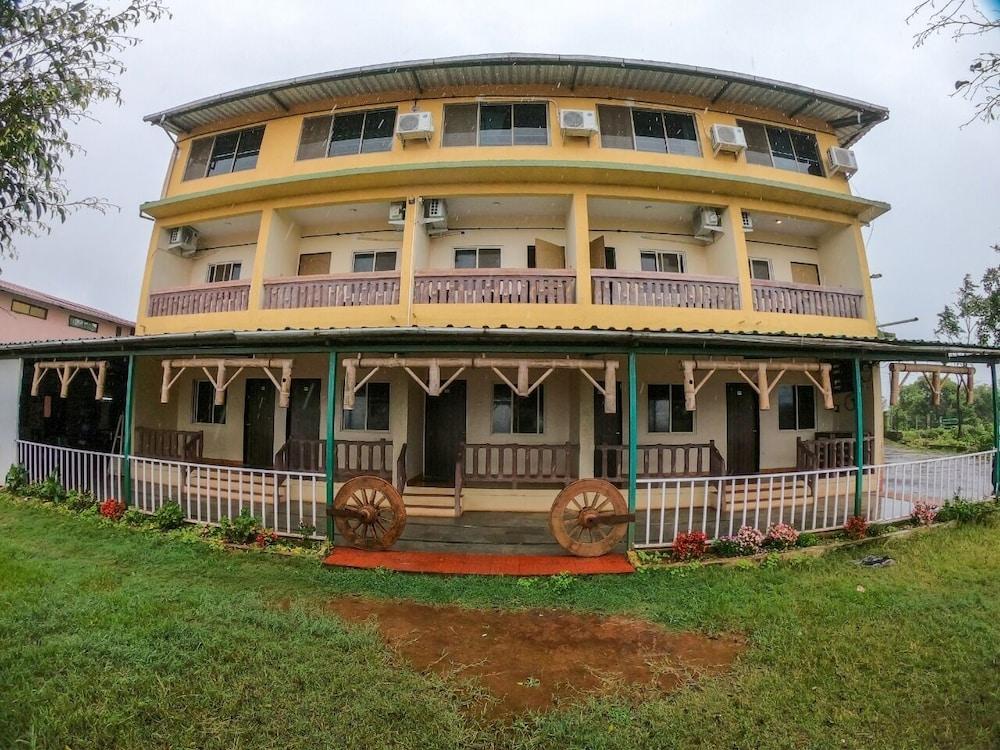 Shivneri Motels
