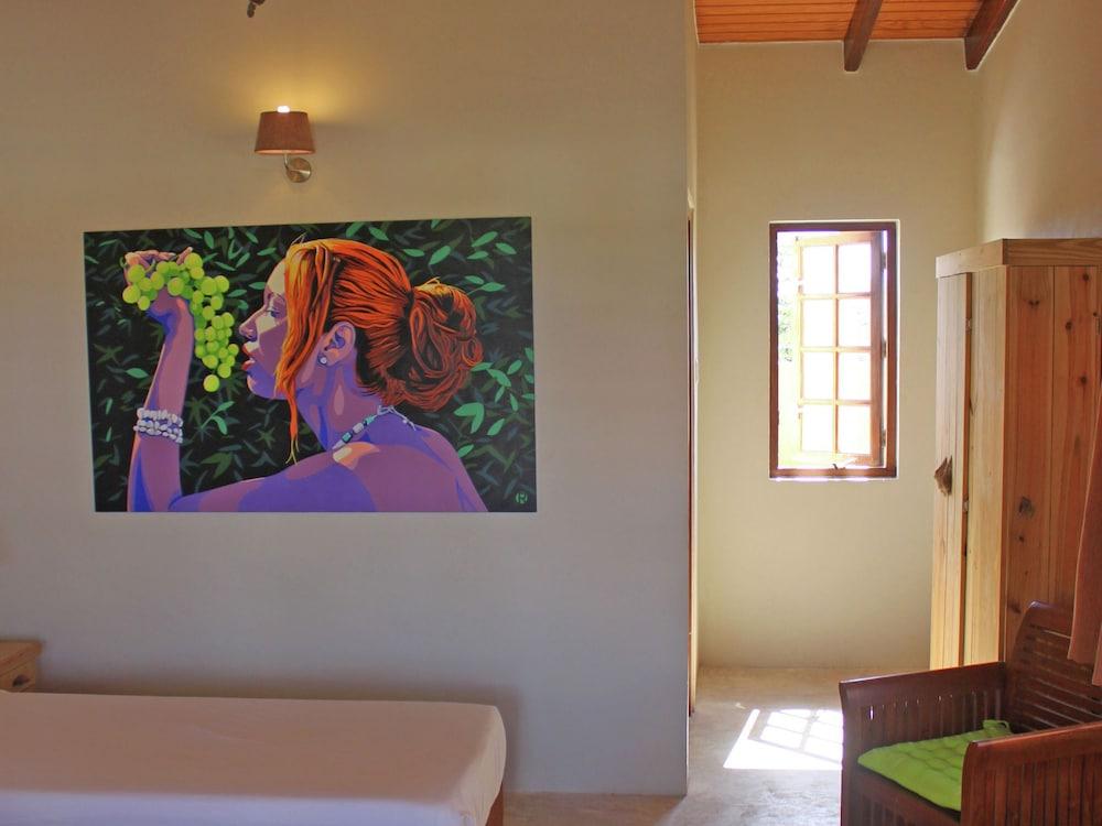 سبيشوس أبارتمنت إن بونير ويذ سويمينج بول وسيلة راحة بالغرفة