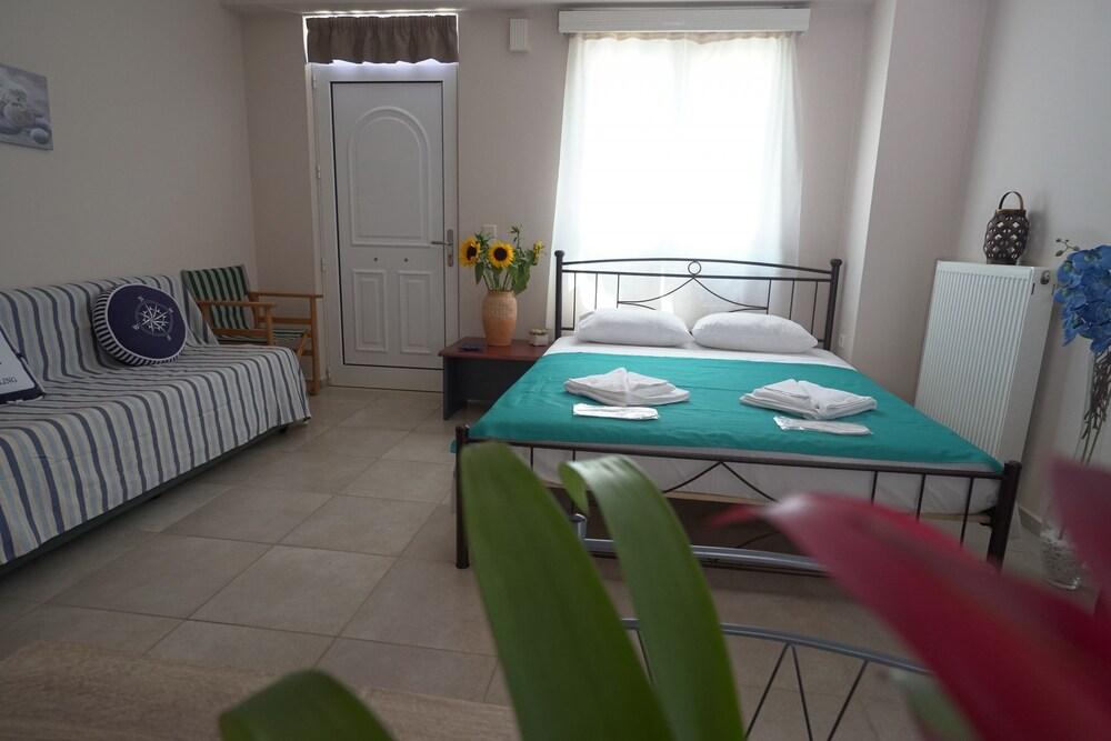 Modern Studio in Rethymno Room