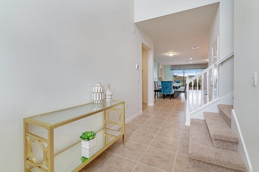 1598ima Ultimate 8 Bedroom 6 Bathroom Interior