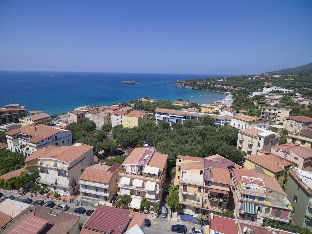 Albergo Delfino Exterior