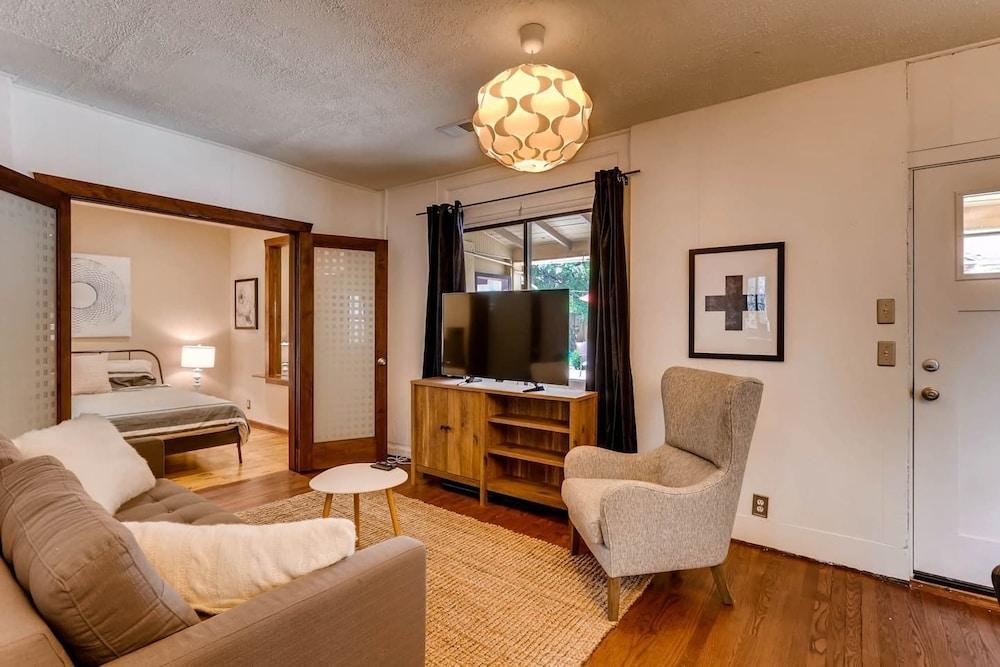 سلونز ليك سوليتيود إنتيميت كاريدج هاوس غرفة