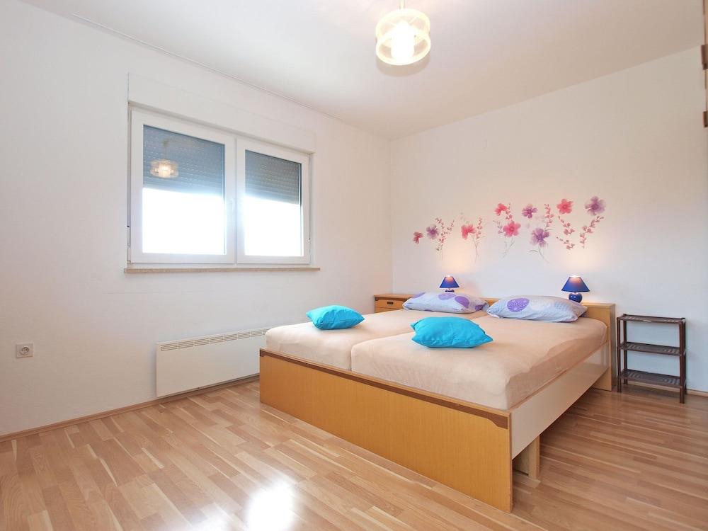 Apartment 1432 Featured Image