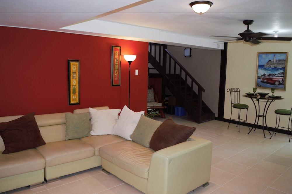 New Kingston Guest Apt at Evans Living Area