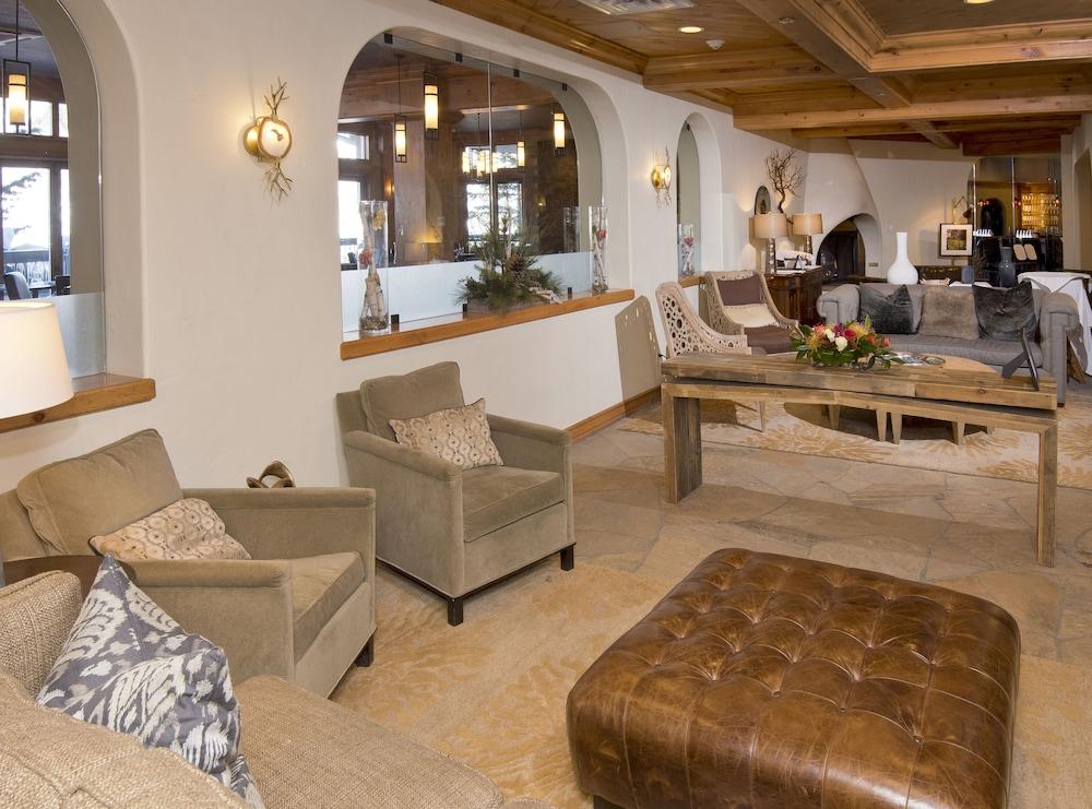 ذا باينز لودج، إيه روك ريزورت