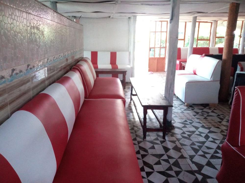 مافيريك كامب روندافيلز آند هوم ستاي داخلي