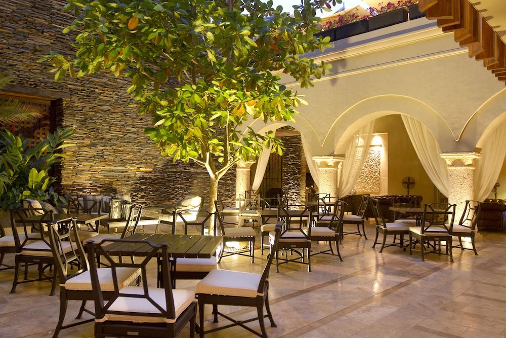 Bastión Luxury Hotel
