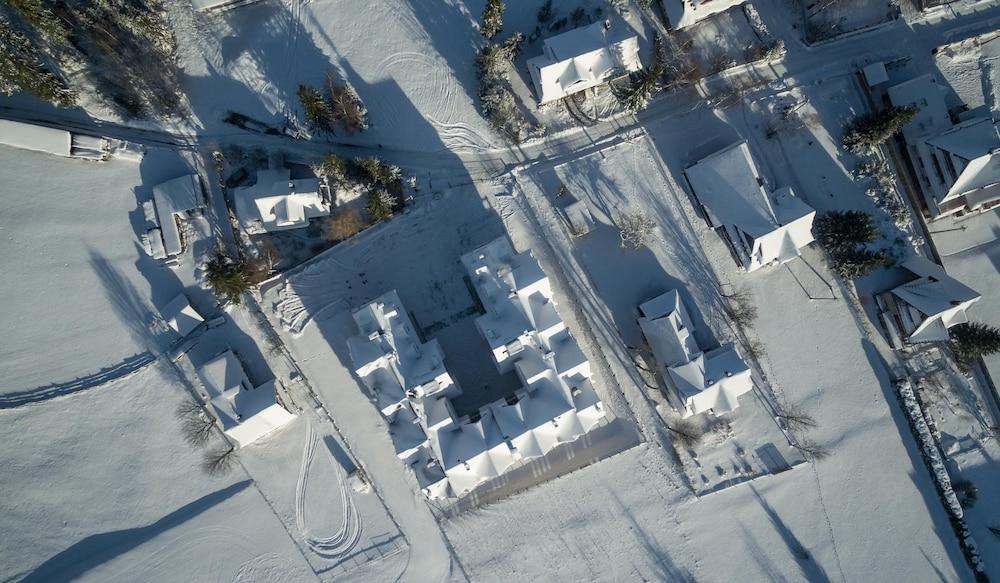 أبارت هوتل تاتري دي لوكسه فيزيو ميديكال آند سبا منظر من الجو